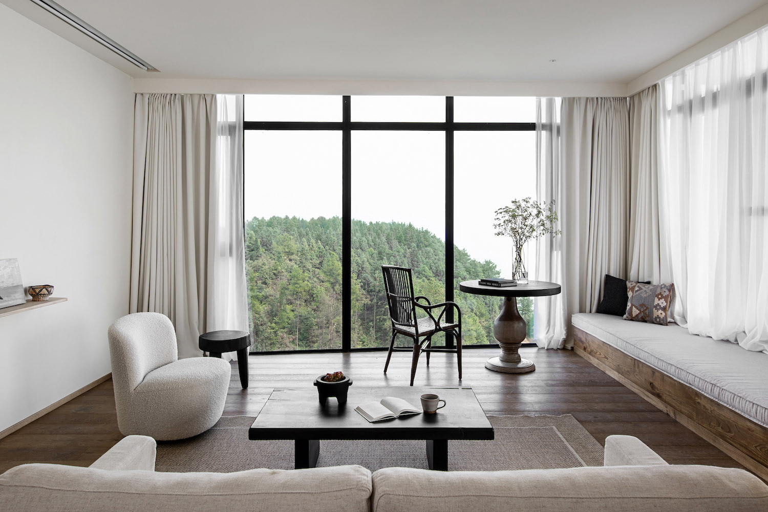 厵村極簡風客房裝修